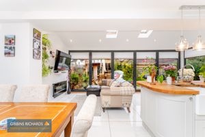 Kitchen- click for photo gallery